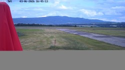 Pojezdová dráha, Runway
