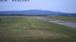 Pojezdová dráha, Runway