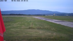 Pojezdová dráha, Runway