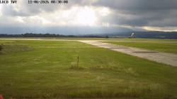 Pojezdová dráha, Runway