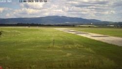 Pojezdová dráha, Runway