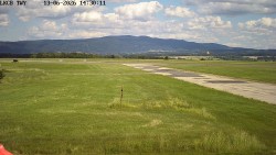 Pojezdová dráha, Runway
