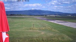 Pojezdová dráha, Runway