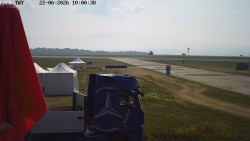 Pojezdová dráha, Runway