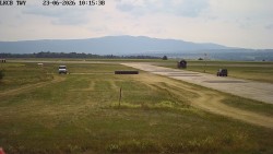 Pojezdová dráha, Runway