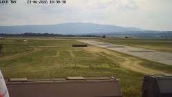 Pojezdová dráha, Runway