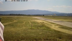 Pojezdová dráha, Runway