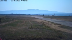 Pojezdová dráha, Runway