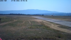 Pojezdová dráha, Runway