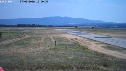 Pojezdová dráha, Runway