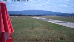 Pojezdová dráha, Runway