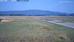 Pojezdová dráha, Runway