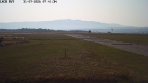 Letiště Cheb - Pojezdová dráha, Runway - 31.7.2026 v 07:45 Letiště Cheb - Pojezdová dráha, Runway - 31.7.2026 v 07:45