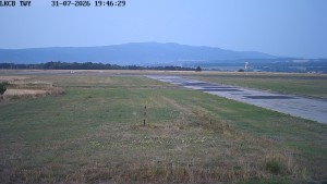 Flughafen Cheb - Rollbahn, Start- und Landebahn - 31.7.2026 v 19:45 Flughafen Cheb - Rollbahn, Start- und Landebahn - 31.7.2026 v 19:45