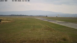 Pojezdová dráha, Runway