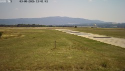 Pojezdová dráha, Runway