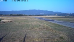 Pojezdová dráha, Runway