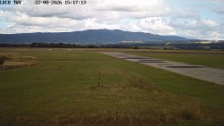 Pojezdová dráha, Runway