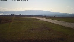 Pojezdová dráha, Runway