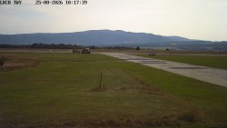 Pojezdová dráha, Runway