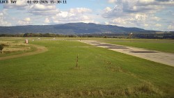 Pojezdová dráha, Runway