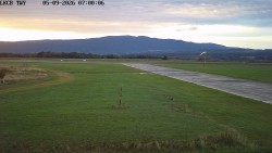 Pojezdová dráha, Runway