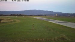 Pojezdová dráha, Runway