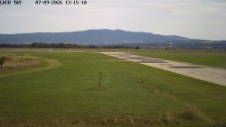 Pojezdová dráha, Runway