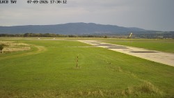 Pojezdová dráha, Runway