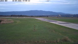 Pojezdová dráha, Runway