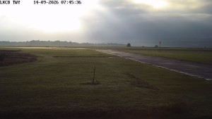 Letiště Cheb - Pojezdová dráha, Runway - 14.9.2026 v 07:45 Letiště Cheb - Pojezdová dráha, Runway - 14.9.2026 v 07:45