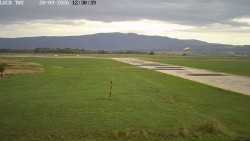Pojezdová dráha, Runway