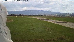 Pojezdová dráha, Runway