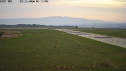 Pojezdová dráha, Runway