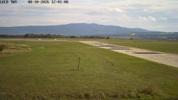 Pojezdová dráha, Runway