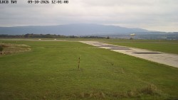 Pojezdová dráha, Runway