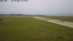 Pojezdová dráha, Runway