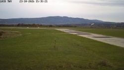 Pojezdová dráha, Runway