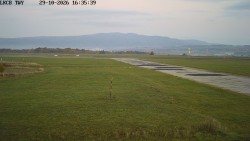 Pojezdová dráha, Runway