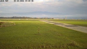 Letiště Cheb - Pojezdová dráha, Runway - 30.10.2026 v 14:45 Letiště Cheb - Pojezdová dráha, Runway - 30.10.2026 v 14:45