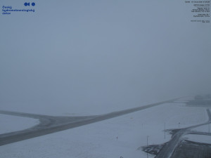 Letišti Ostrava Mošnov - Runway - 19.2.2026 v 07:30 Letišti Ostrava Mošnov - Runway - 19.2.2026 v 07:30