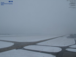 Letišti Ostrava Mošnov - Runway - 19.2.2026 v 11:45 Letišti Ostrava Mošnov - Runway - 19.2.2026 v 11:45