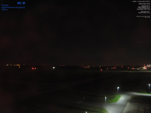 Letišti Ostrava Mošnov - Runway - 5.4.2026 v 04:00 Letišti Ostrava Mošnov - Runway - 5.4.2026 v 04:00