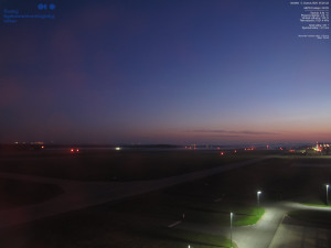 Letišti Ostrava Mošnov - Runway - 5.4.2026 v 05:30 Letišti Ostrava Mošnov - Runway - 5.4.2026 v 05:30