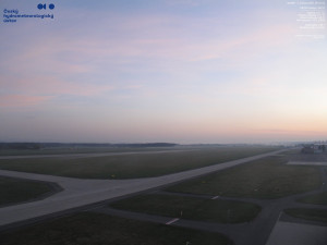 Letišti Ostrava Mošnov - Runway - 5.4.2026 v 06:15 Letišti Ostrava Mošnov - Runway - 5.4.2026 v 06:15