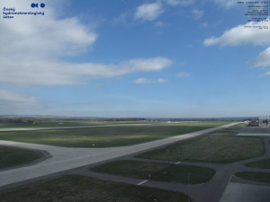 Letišti Ostrava Mošnov - Runway - 5.4.2026 v 10:15 Letišti Ostrava Mošnov - Runway - 5.4.2026 v 10:15