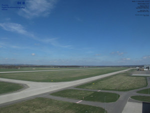 Letišti Ostrava Mošnov - Runway - 5.4.2026 v 12:15 Letišti Ostrava Mošnov - Runway - 5.4.2026 v 12:15