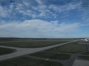 Letišti Ostrava Mošnov - Runway - 5.4.2026 v 15:45 Letišti Ostrava Mošnov - Runway - 5.4.2026 v 15:45