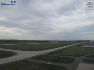 Letišti Ostrava Mošnov - Runway - 5.4.2026 v 17:30 Letišti Ostrava Mošnov - Runway - 5.4.2026 v 17:30