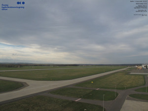 Letišti Ostrava Mošnov - Runway - 5.4.2026 v 18:15 Letišti Ostrava Mošnov - Runway - 5.4.2026 v 18:15